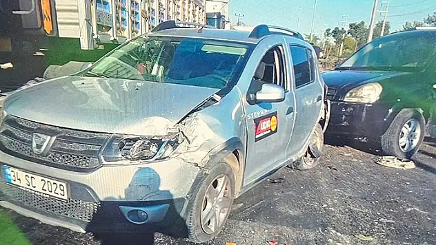 Konya'da 3 aracın çarpıştığı kazada 1 kişi yaralandı
