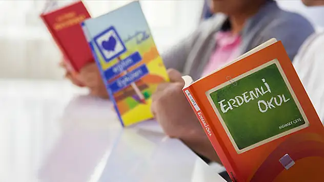 Konya'da 3 genç kitap okuyup cezadan kurtuldu