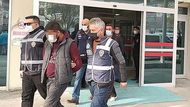 Konya'da 3 kişinin yaralandığı silahlı kavgaya karışan 5 zanlı yakalandı! Kayınpederi ve iki kayınbiraderini vuran damat kayıp