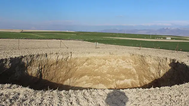 Konya'da 30 metre çapında yeni bir obruk oluştu