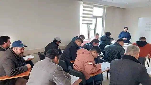 Konya'da 38 kursiyerin katıldığı bu kursta, 22 kursiyer belge alabildi 