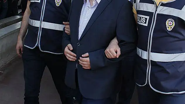 Konya'da 4 öğretmen gözaltına alındı