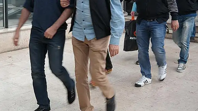 Konya'da 4 öğretmen tutuklandı