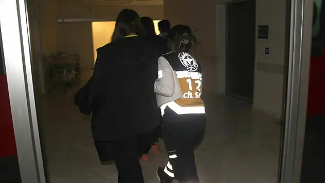 Konya'da 4 üniversite öğrencisi gıda zehirlenmesi şüphesiyle hastaneye kaldırıldı
