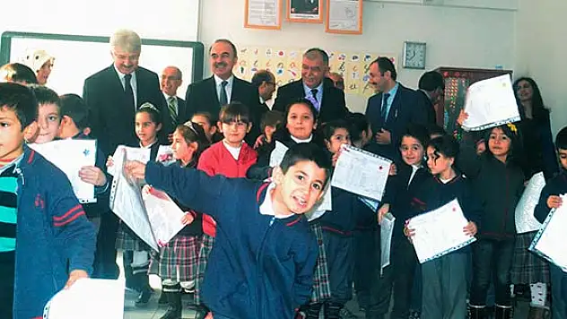 Konya'da 438 bin 184 öğrenci karne heyecanı yaşadı
