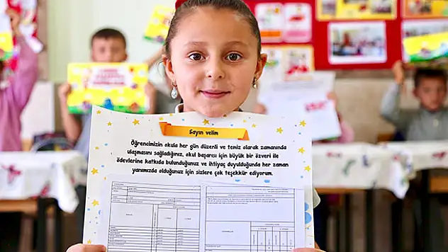 Konya'da 450 bin öğrenci karne aldı