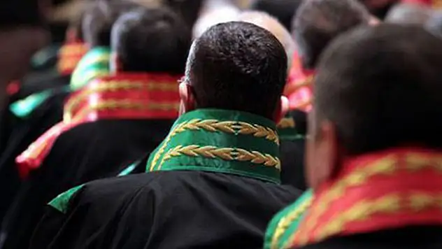 Konya'da 5 hakim gözaltına alındı