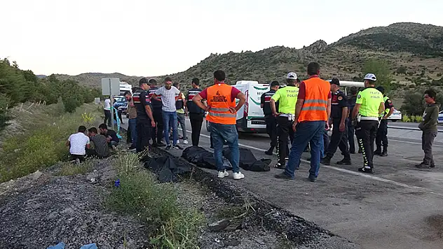 Konya'da 5 kişinin öldüğü feci kaza ile ilgili Sağlık Bakanı Koca'dan açıklama