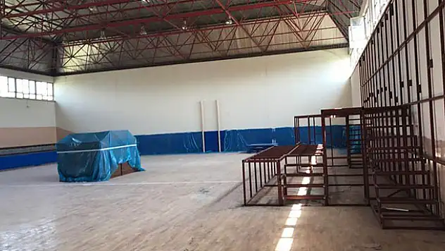 Konya'da, 527 sanıklı FETÖ davası için spor salonu hazırlanıyor