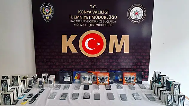 Konya'da 53 gümrük kaçağı cep telefonu ele geçirildi