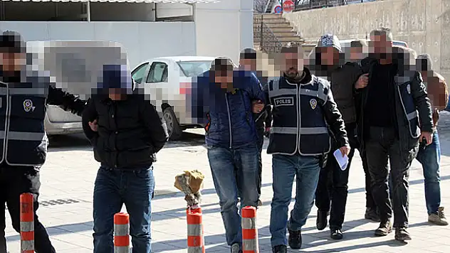 Konya'da 54 yaşındaki adam parasını hırsızlara kaptırdı