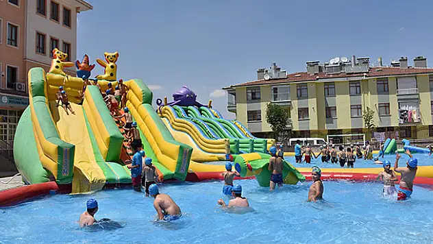 Konya'da 55 havuz ve aqupark çocukları bekliyor