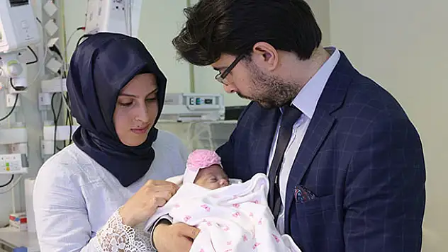 Konya'da 560 gram doğan Erva bebek 4 ay sonra taburcu oldu