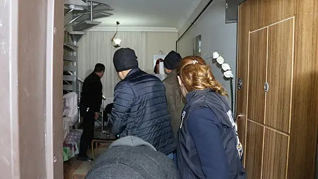 Konya'da 6 adrese eş zamanlı fuhuş operasyonu: 5 gözaltı