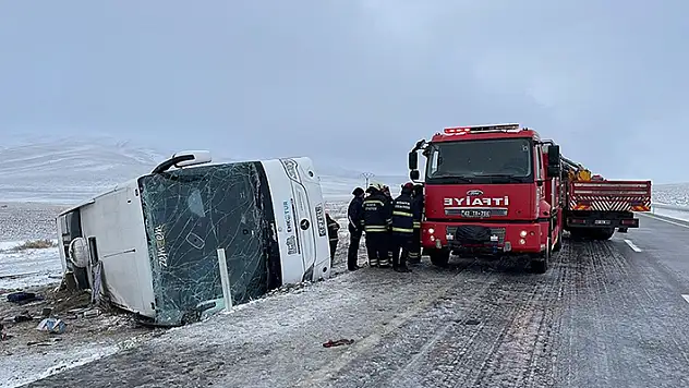 Konya'da 6 kişinin öldüğü tur otobüsü kazasına ilişkin sanık sürücü hakim karşısına çıktı
