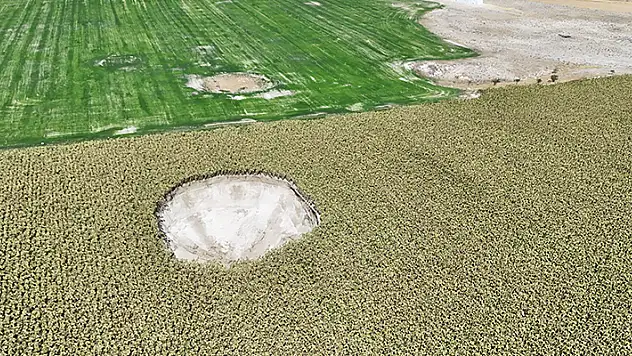 Konya'da 6 metre derinliğinde, 25 metre çapında yeni obruk oluştu