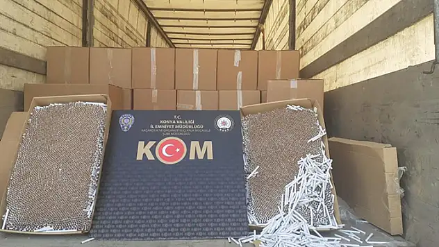 Konya'da 6 milyon 720 bin lira değerinde kaçak sigara ele geçirildi, 1 kişi gözaltına alındı
