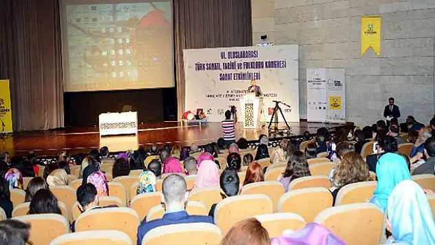Konya'da 6. Uluslararası Türk Sanatı Tarihi Ve Folkloru Kongresi Başladı