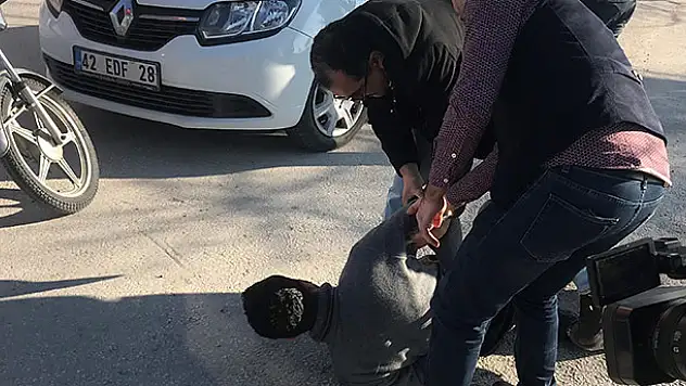 Konya'da 60 bin lirayı gasp eden 2 kişi yakalandı