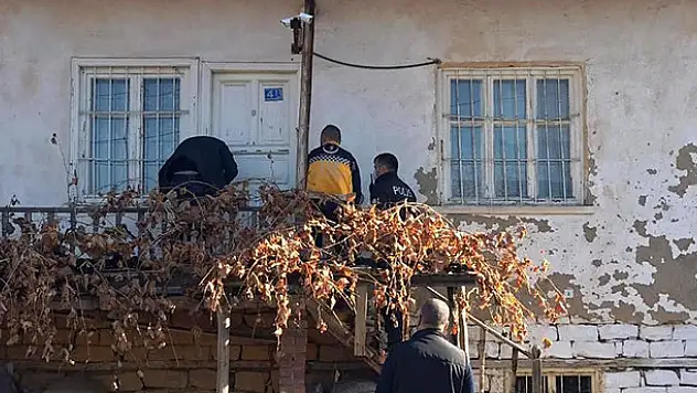 Konya'da 63 yaşındaki avukat evinde ölü bulundu
