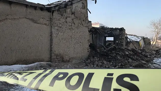 Konya'da 7 kişilik Suriye uyruklu depremzede aile yangında hayatını kaybetti
