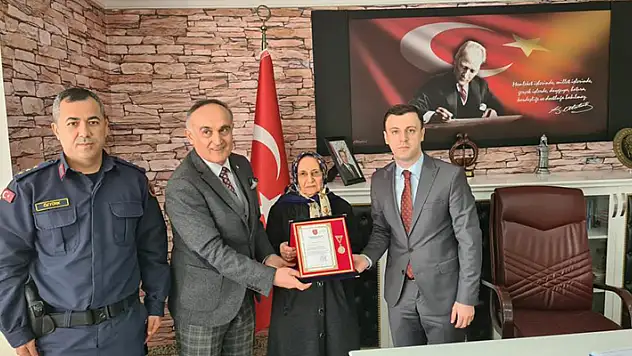 Konya'da 78 yaşındaki kadın Türk Silahlı Kuvvetlerini Güçlendirme Vakfına ev bağışladı
