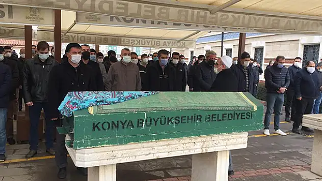 Konya'da 8 yıldır yoğun bakımda tedavi gördüğü hastanede ölen çocuk toprağa verildi