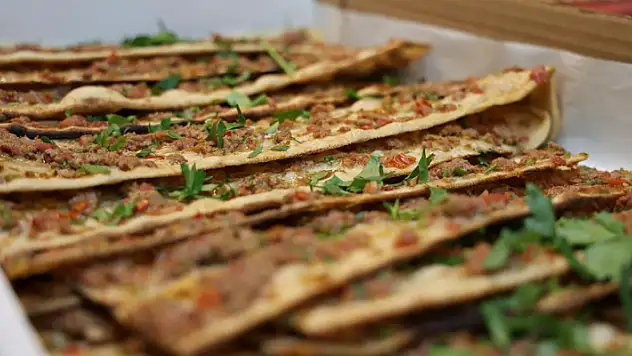 Konya'da 800 yıllık vazgeçilmez lezzet: Etliekmek