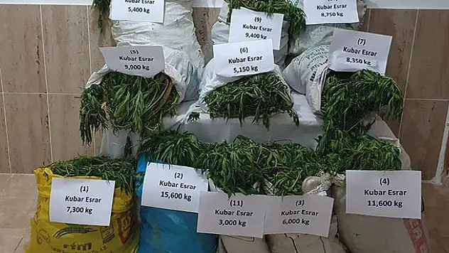 Konya'da 90 kilo 400 gram esrar ele geçirildi! Tarla sahibi tutuklandı