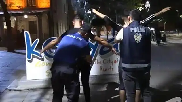 Konya'da 900 polisle 'Huzur ve Güven' uygulaması gerçekleştirildi
