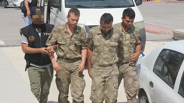 Konya'da 95 hakim, savcı ve askeri personele gözaltı