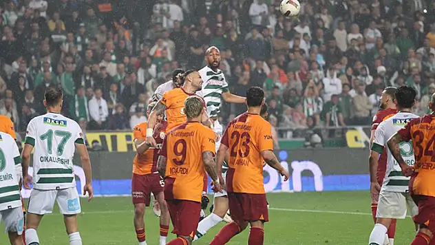 Konya'da Abdülkerim'e ıslıklı tepki
