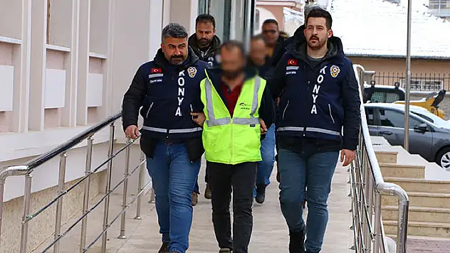Konya'da ablasıyla arasındaki alacak verecek meselesi nedeniyle yeğenini ve arkadaşını öldüren sanığın yargılanması sürüyor
