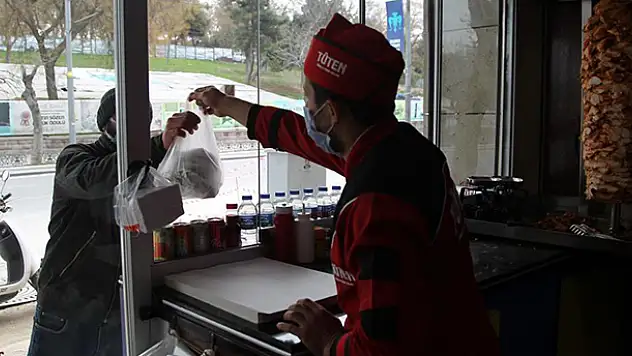 Konya'da açılan lokantalar açıldı, müşteri bekliyor