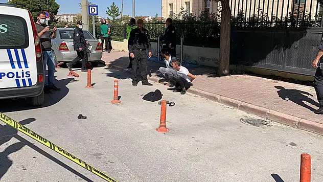 Konya'da adliye önünde avukata saldıran 2 sanık hakim karşısına çıktı
