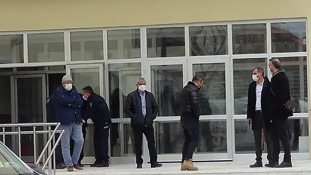 Konya'da Afgan uyruklu inşaat bekçisi ısınmak isterken yaktığı ateşten zehirlenerek öldü