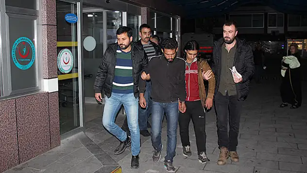 Konya'da Afganlıyı gasp eden Suriyeliler yakalandı