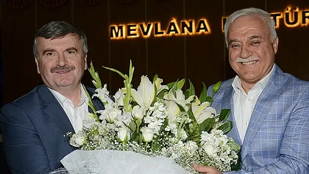 Konya'da Aile Okulu Seminerleri Nihat Hatipoğlu ile devam etti