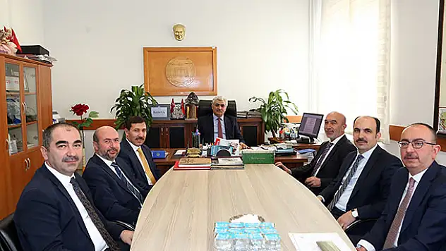 Konya'da AK Partili adaylar adaylık başvurusunu yaptı