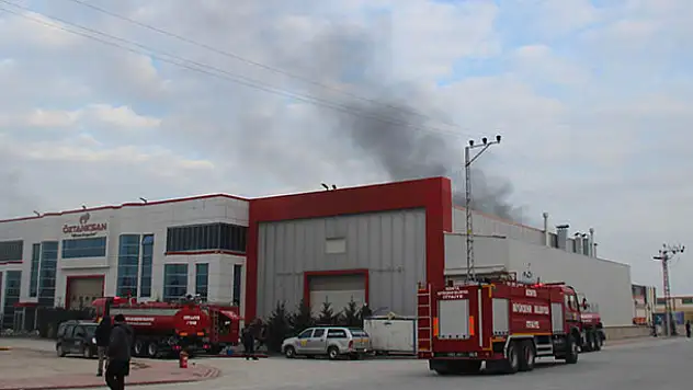 Konya'da akaryakıt tankı fabrikasında korkutan yangın