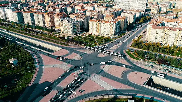 Konya'da 'Akıllı Kavşak' uygulamasıyla ışıkta bekleme süresi yüzde 30 azalıyor
