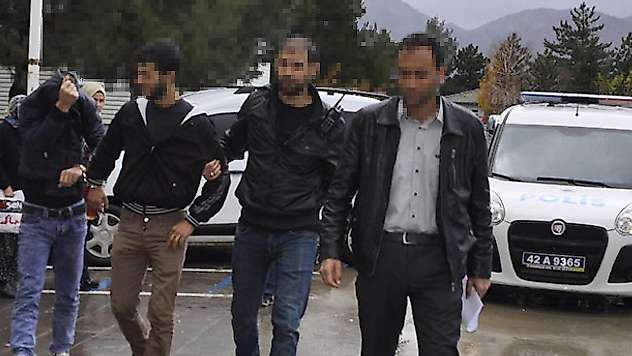 Konya'da akü çaldığı iddia edilen 2 kişi tutuklandı