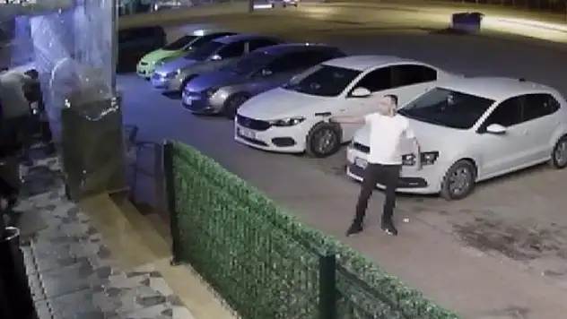 Konya'da alacak verecek kavgası! Husumetlisini vurmak için masaj salonuna ateş açtı
