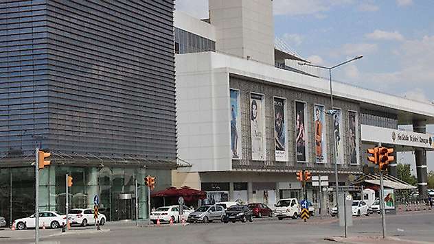 Konya'da alışveriş merkezinde kavga: 1 ağır yaralı