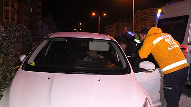 Konya'da alkollü kaza yapan sürücü otomobilde uyuyakaldı
