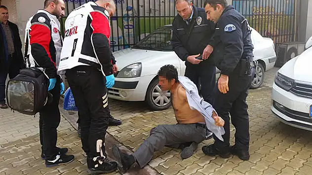 Konya'da alkollü şahıs polis ve 112 ekiplerine zor anlar yaşattı