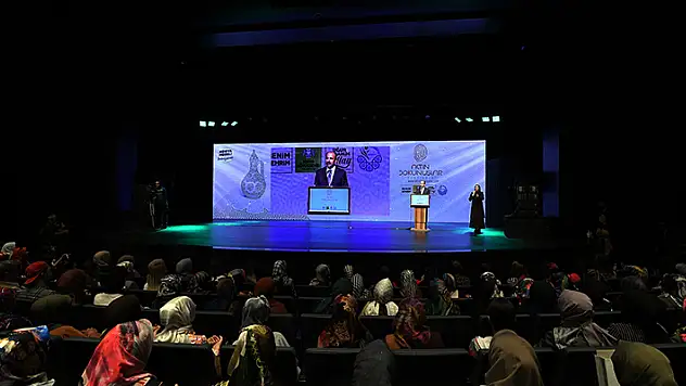 Konya'da Altın Dokunuşlar Sergisi ve Kültür Festivali başladı