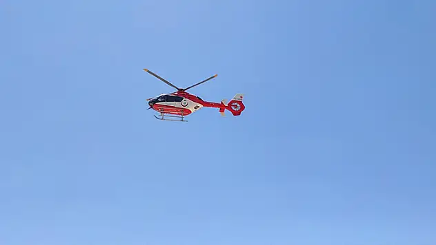 Konya'da ambulans helikopter, el atar damarı kesilen hasta için havalandı
