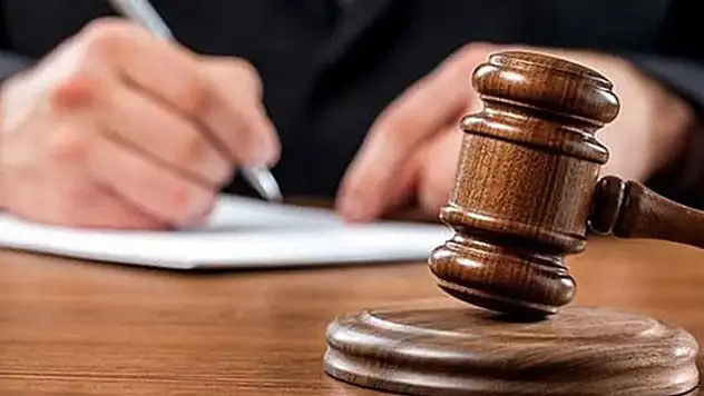 Konya'da annesini darbederek ölümüne neden olan sanığa 10 yıl hapis cezası verildi

