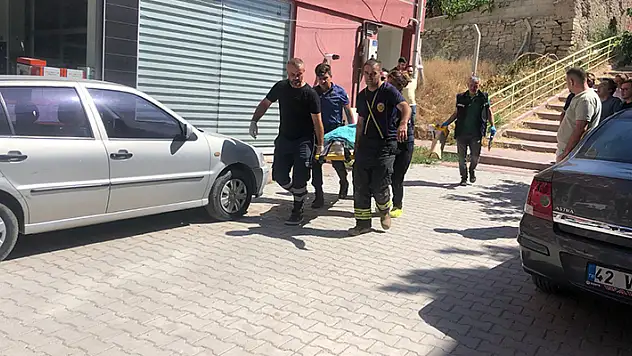 Konya'da apartman boşluğuna düşen kadın öldü
